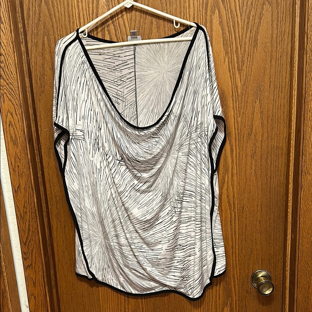 Stylish Black and White Women's Top